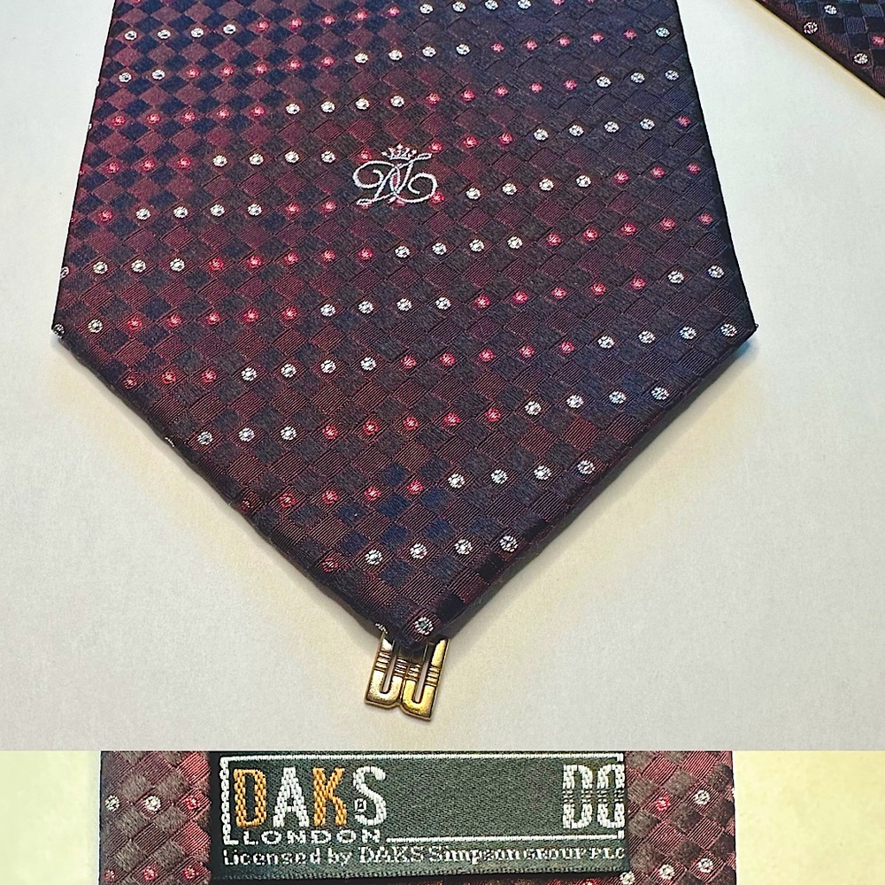 Daks London Charm Classic Untipped Embroidered Signature Tie 3.75”